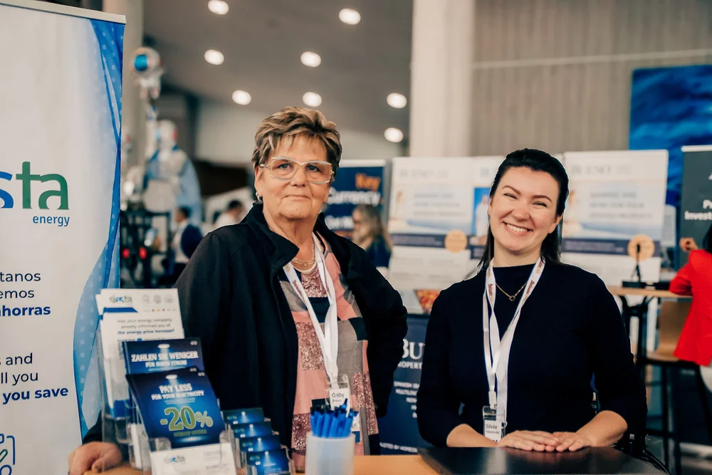 Siesta Energy advisors helping customers reduce commercial and domestic power bills